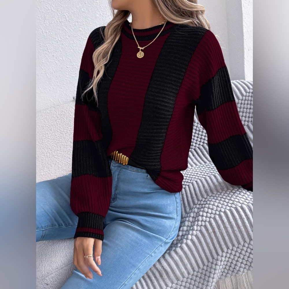 Color Block Round Neck Sweater - Picture 7 of 12
